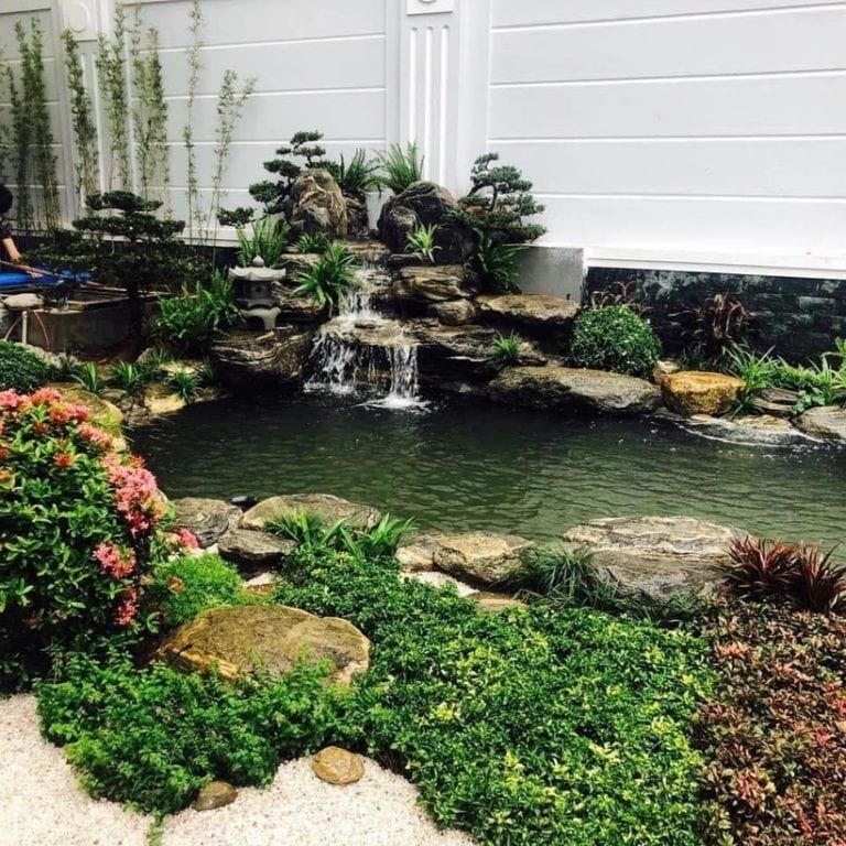 Hòn non bộ mini kết hợp hồ nuôi cá ngoài trời 4