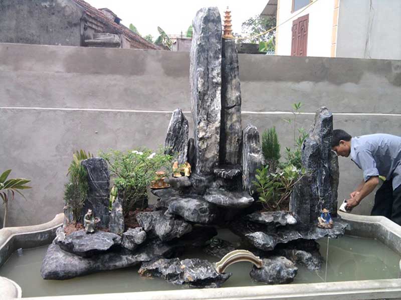 Hòn non bộ mini kết hợp hồ nuôi cá ngoài trời 7